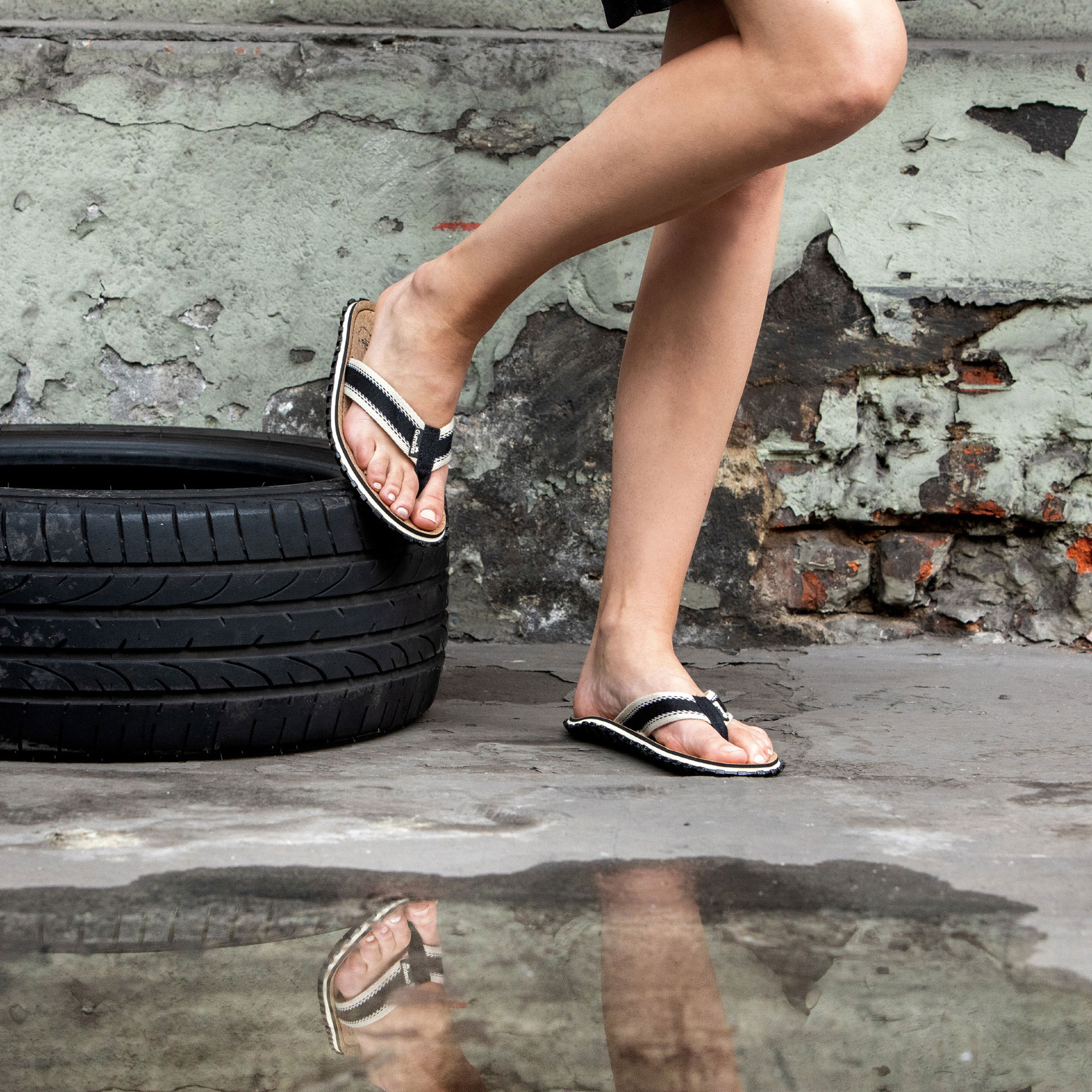 Black – Corker Flip Flops